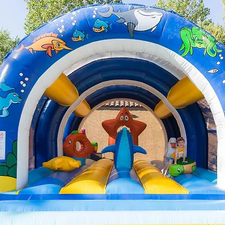 Camping L'etoile De Mer - Maeva 4*